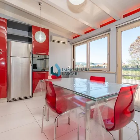 Villa Red Luxury A Pochi Passi Dal Mare