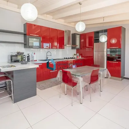 Villa Red Luxury A Pochi Passi Dal Mare